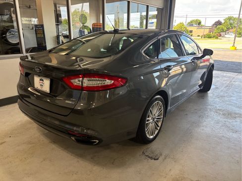 Used 2016 Ford Fusion SE w/ Equipment Group 202A AWD/4WD image 7