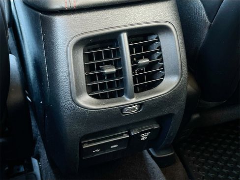 Used 2019 Jeep Cherokee Trailhawk image 26