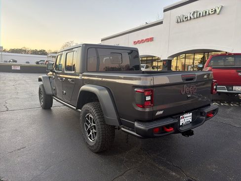 New 2026 Jeep Gladiator Rubicon w/ Steel Power Dome Hood Package AWD/4WD image 9