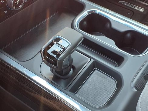 New 2025 Chevrolet Silverado 1500 RST w/ Dark Appearance Package AWD/4WD image 18