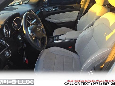 Used 2014 Mercedes-Benz GL 550 4MATIC image 4