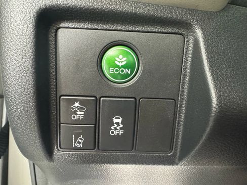 Used 2022 Honda HR-V EX-L image 15