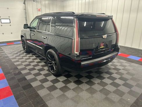 Used 2020 Cadillac Escalade Platinum AWD/4WD image 8