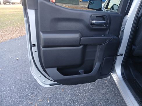 Used 2022 Chevrolet Silverado 1500 Custom image 25