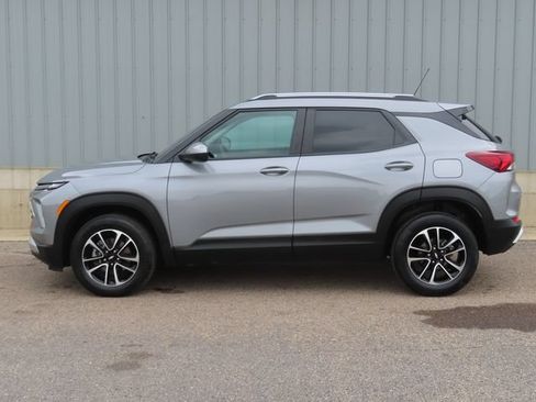 Used 2025 Chevrolet TrailBlazer LT AWD/4WD image 6