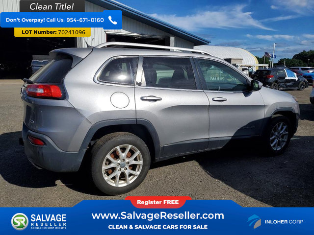 Used 2015 Jeep Cherokee Latitude w/ Cold Weather Group FWD image 4