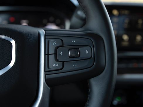 Used 2024 GMC Sierra 1500 Elevation AWD/4WD image 7