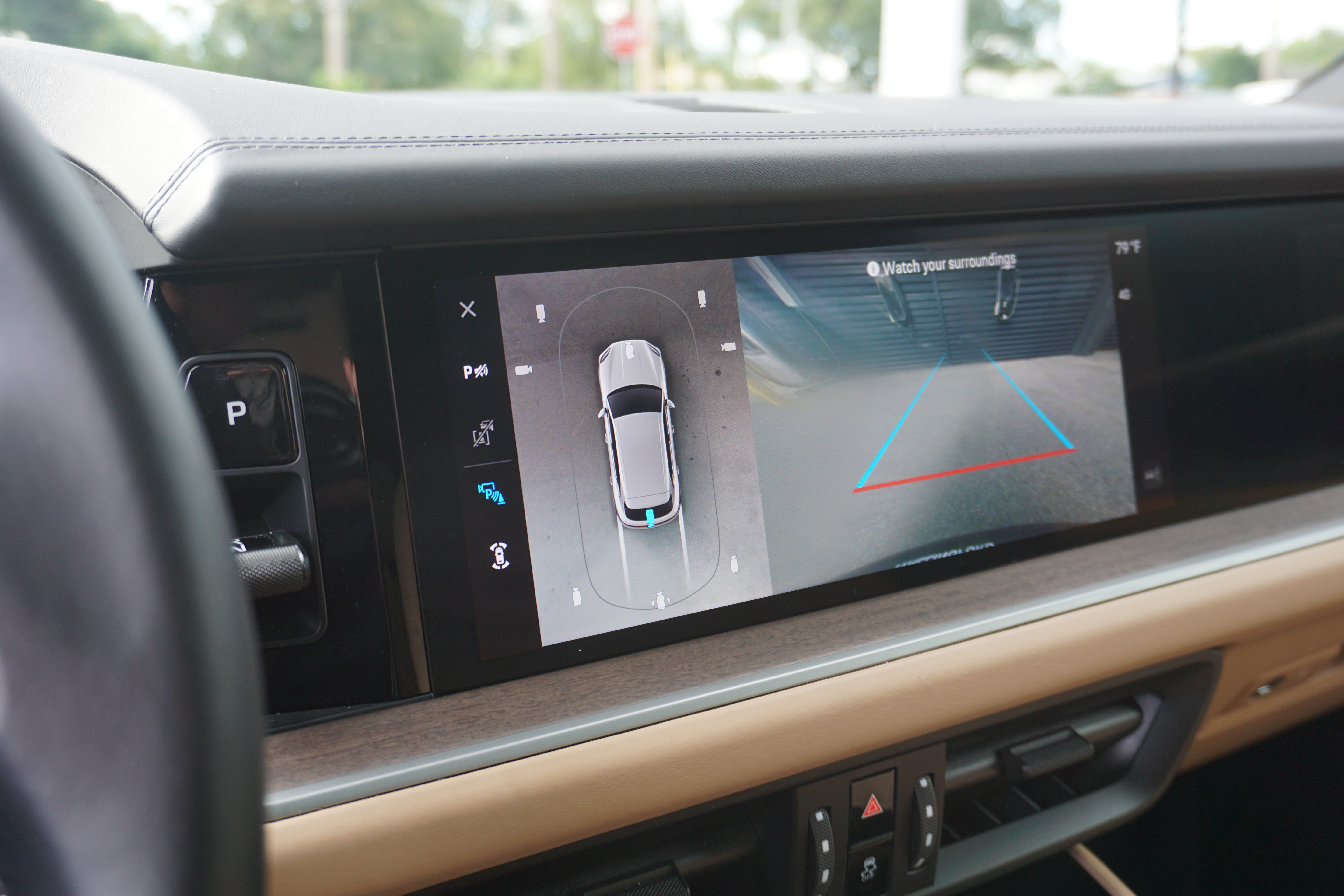 Certified 2024 Porsche Cayenne AWD/4WD image 19