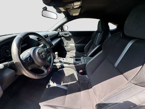 Used 2023 Toyota GR86 Premium RWD image 20