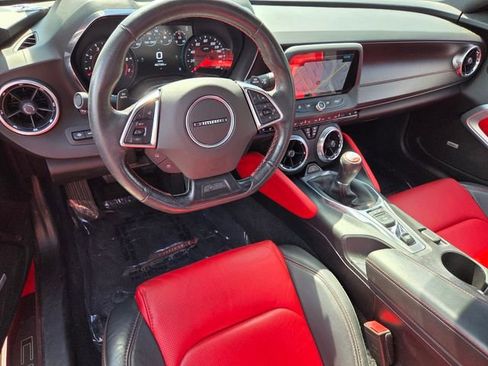 Used 2017 Chevrolet Camaro SS image 16