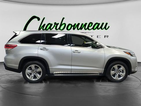 Used 2018 Toyota Highlander Limited FWD image 6