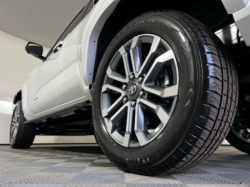 New 2026 Toyota 4Runner Limited image 28