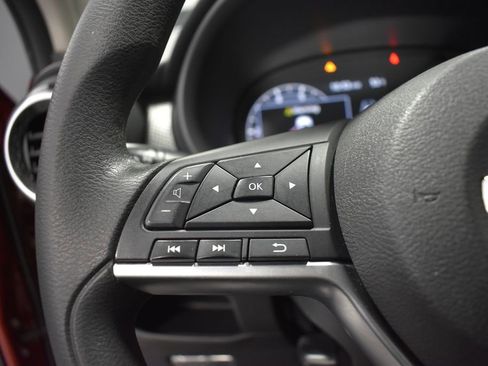 Used 2021 Nissan Kicks SV FWD image 23