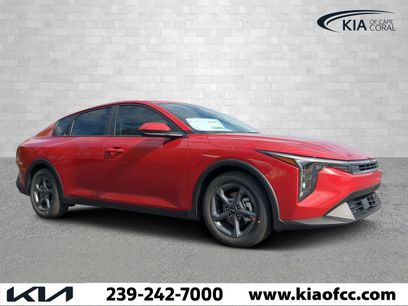 New 2025 Kia K4 LXS