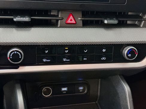 Used 2024 Kia Sportage LX image 23