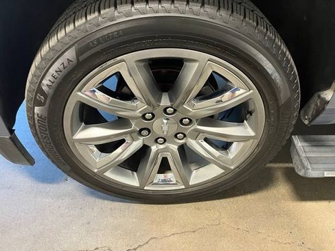Used 2016 Chevrolet Tahoe LTZ AWD/4WD image 30
