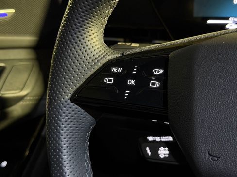 Used 2025 Audi SQ6 e-tron Premium Plus w/ Premium Plus image 16