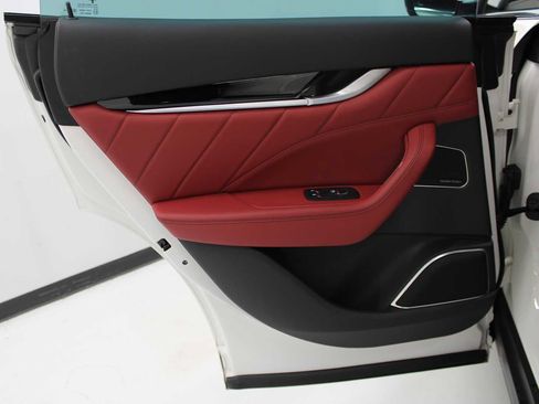 Used 2022 Maserati Levante GT image 37