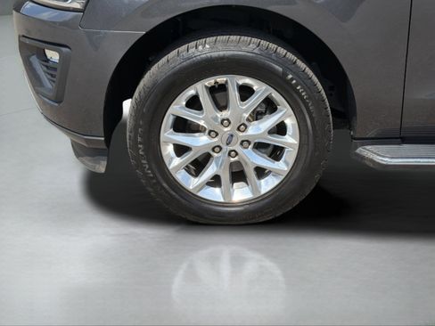 Used 2021 Ford Expedition Max XLT image 9