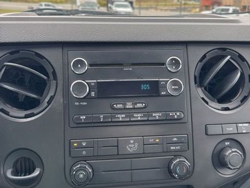 Used 2012 Ford F550 4x4 Regular Cab Super Duty w/ Payload Upgrade Pkg image 12