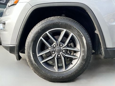 Used 2020 Jeep Grand Cherokee Limited w/ Luxury Group II image 33