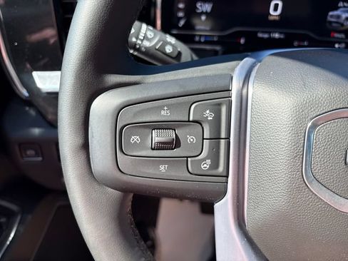 Used 2023 GMC Sierra 1500 SLE AWD/4WD image 11