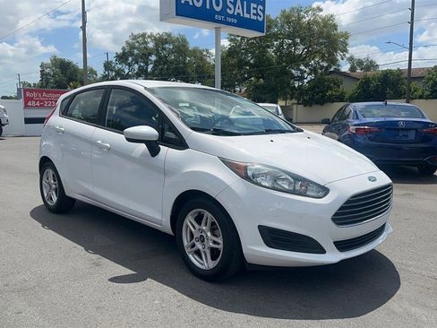 Used 2018 Ford Fiesta SE image 6