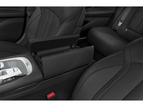 Used 2022 BMW 740i w/ Premium Package RWD image 17
