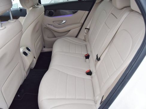 Used 2022 Mercedes-Benz GLC 300 image 32