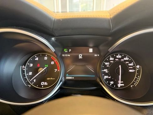 Used 2022 Alfa Romeo Stelvio Veloce AWD/4WD image 19