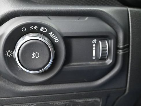 Used 2024 Jeep Wrangler Unlimited Rubicon AWD/4WD image 23