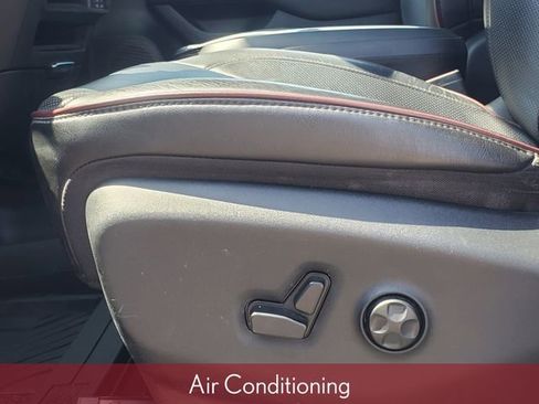 Used 2020 Chrysler Pacifica Limited FWD image 14