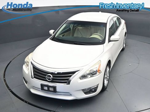 Used 2013 Nissan Altima 2.5 SL FWD image 18