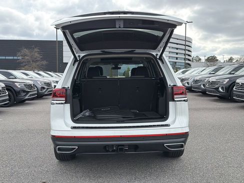 New 2026 Volkswagen Atlas SE FWD image 16