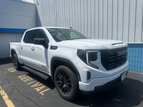 Used 2024 GMC Sierra 1500 Elevation AWD/4WD image 1