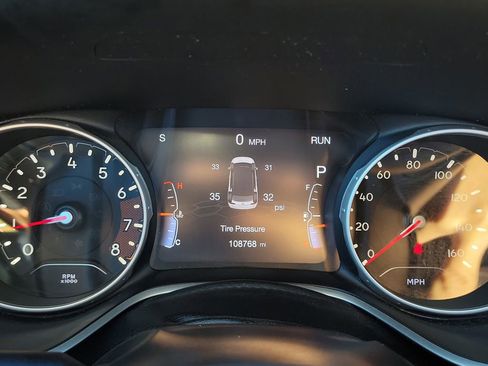 Used 2020 Jeep Compass Limited image 27