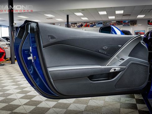 Used 2016 Chevrolet Corvette Stingray 2LT w/ 2LT Preferred Equipment Group image 11