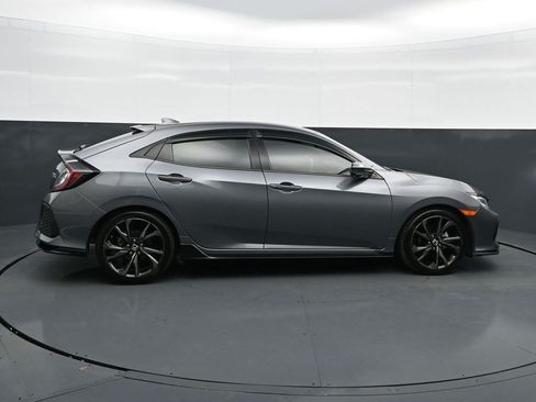 Used 2018 Honda Civic Sport Touring image 8