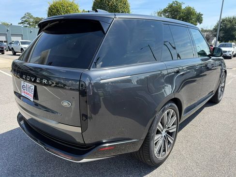 Used 2023 Land Rover Range Rover SE AWD/4WD image 7