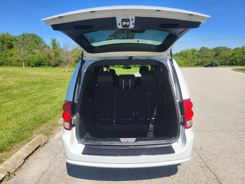 Used 2014 Dodge Grand Caravan SE FWD image 10