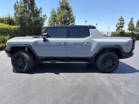 Used 2025 GMC Hummer EV 2X AWD/4WD image 3