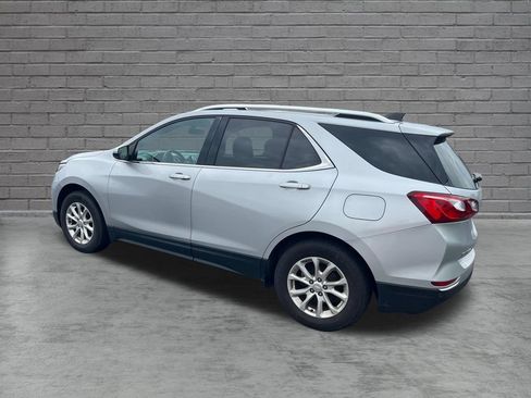 Used 2018 Chevrolet Equinox LT w/ Sun & Infotainment Package AWD/4WD image 3