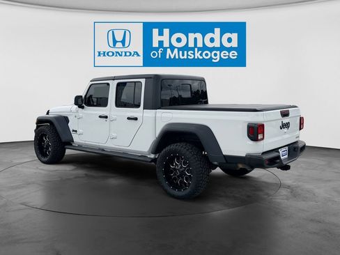 Used 2020 Jeep Gladiator Sport w/ Trailer Tow Package AWD/4WD image 4