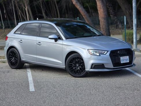 Used 2017 Audi A3 e-tron Premium FWD image 2