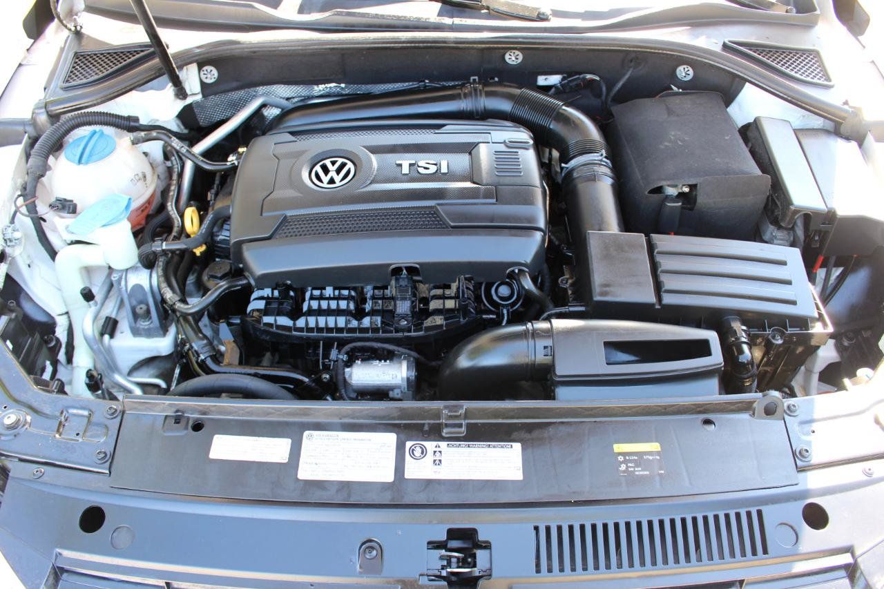 Used 2015 Volkswagen Passat 1.8T Limited Edition FWD image 45