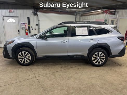 Used 2024 Subaru Outback Premium image 2