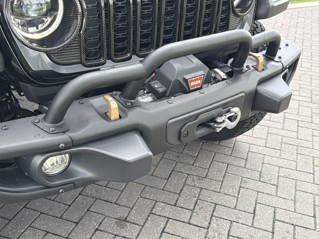 Used 2025 Jeep Wrangler Unlimited Rubicon 392 AWD/4WD image 9