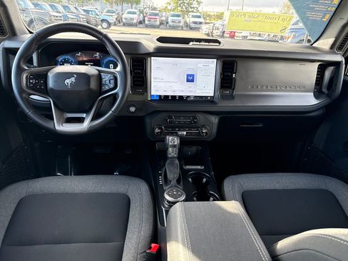 Used 2025 Ford Bronco Big Bend image 6