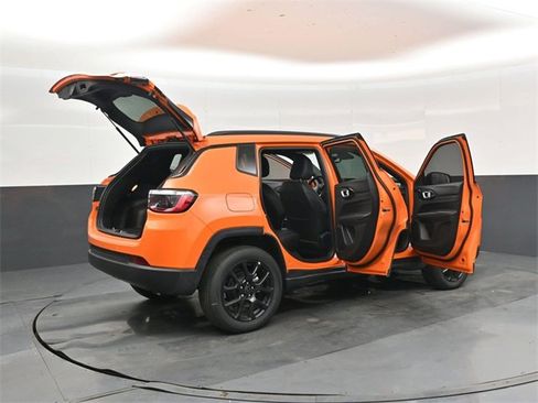 New 2026 Jeep Compass Latitude image 44