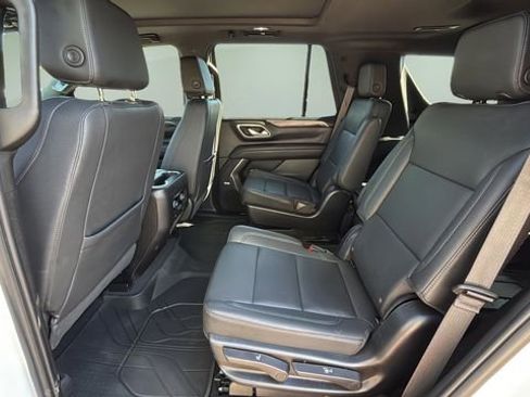 Used 2023 Chevrolet Tahoe Z71 w/ Luxury Package AWD/4WD image 21